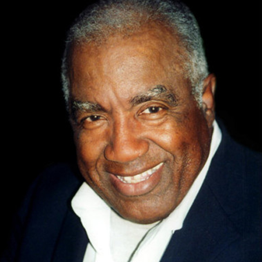 A headshot of Tony Middleton