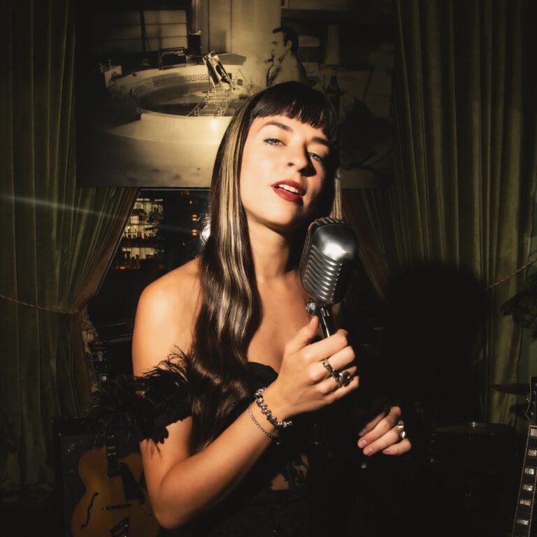 Club Room Groove with Anita Donndorff