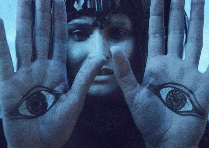 Image from the motion picture On the Silver Globe