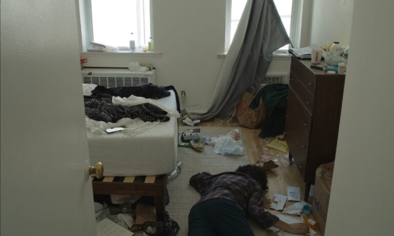Image from the web series Beautiful Room...