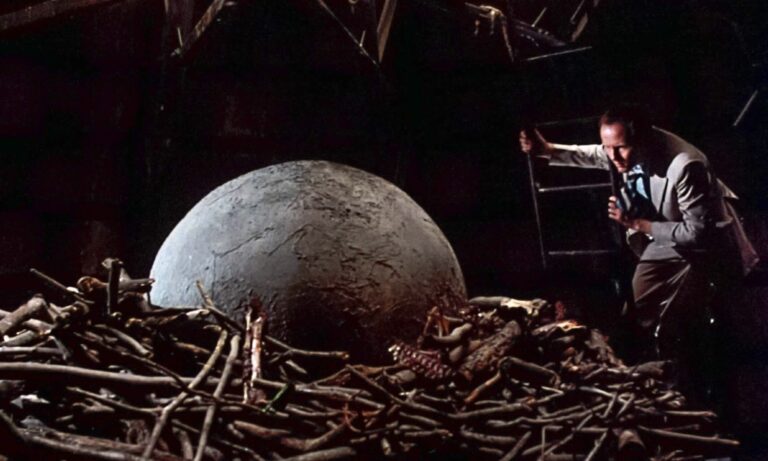 Image from the motion picture Q: The Winged Serpent