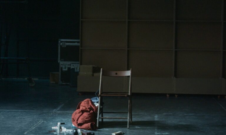 Image from the motion picture 1001 Frames