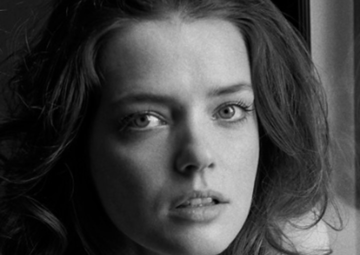 headshot of actress Roxane Mesquida